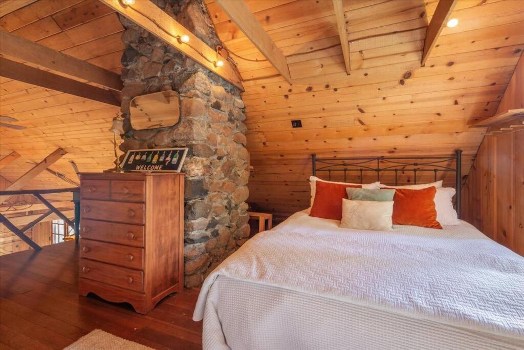 Coziest Cabin In Tahoe W Stone Fireplace Comfy Beds Close To Slopes & Lake Carnelian Bay Buitenkant foto